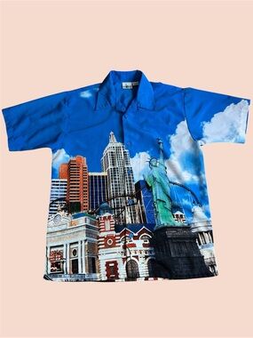 VINTAGE New York New York Hotel & Casino Merchandise Button-Up